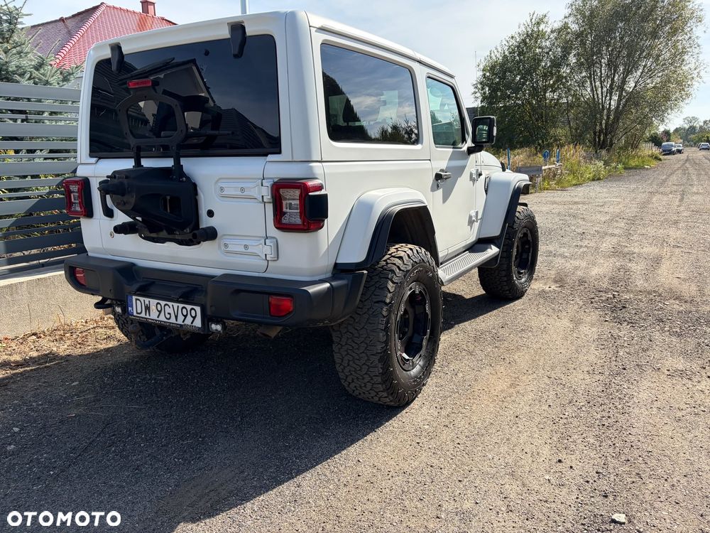 Jeep Wrangler - 8