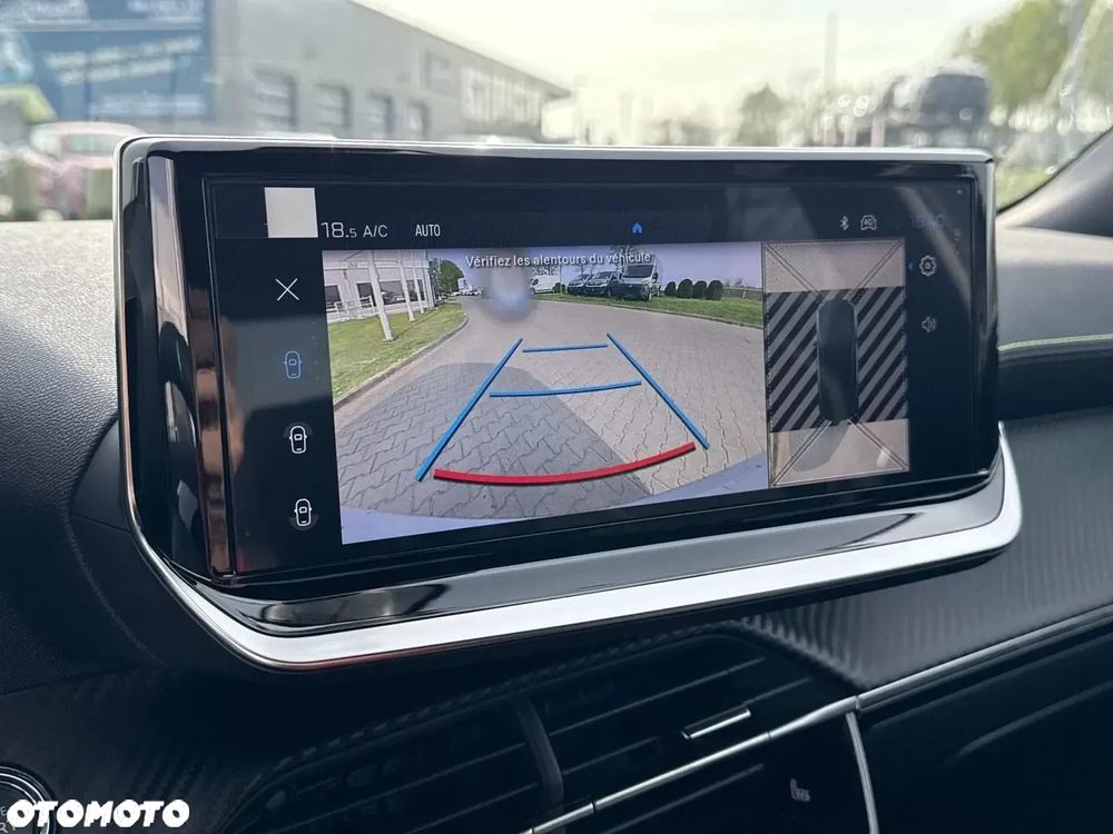 Peugeot 2008 Hybrid 145 e-DSC GT Exclusive - 24