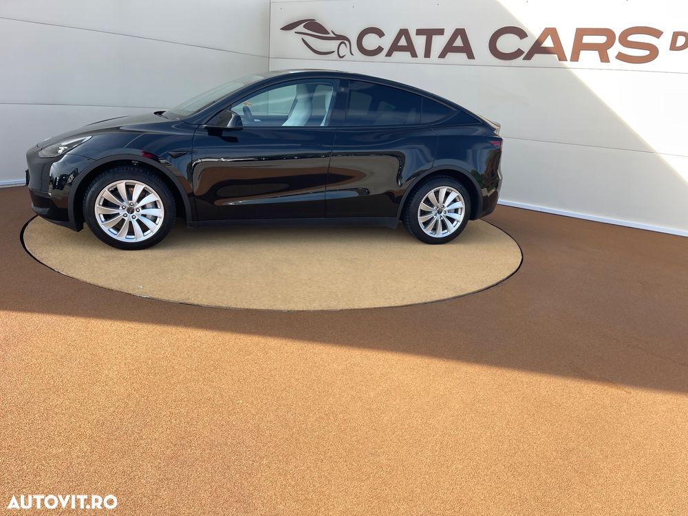 Tesla Model Y Long Range Dual Motor AWD - 7
