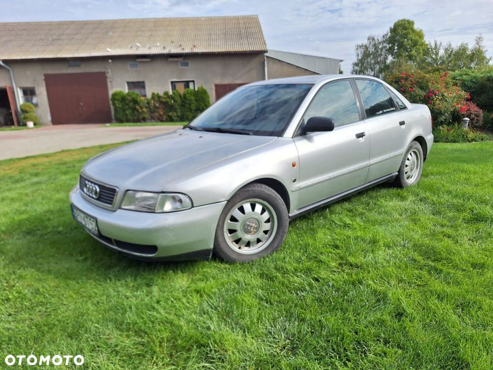 Audi A6 Avant - 1