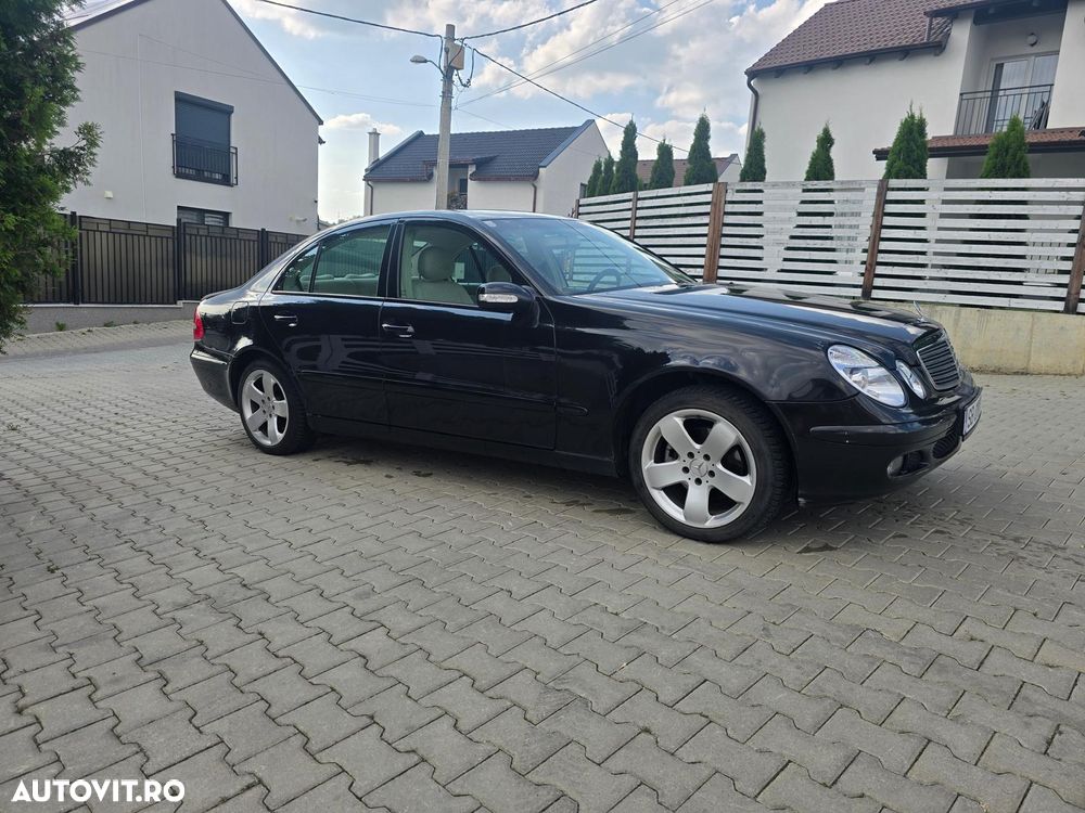 Mercedes-Benz E 200 CDI - 4