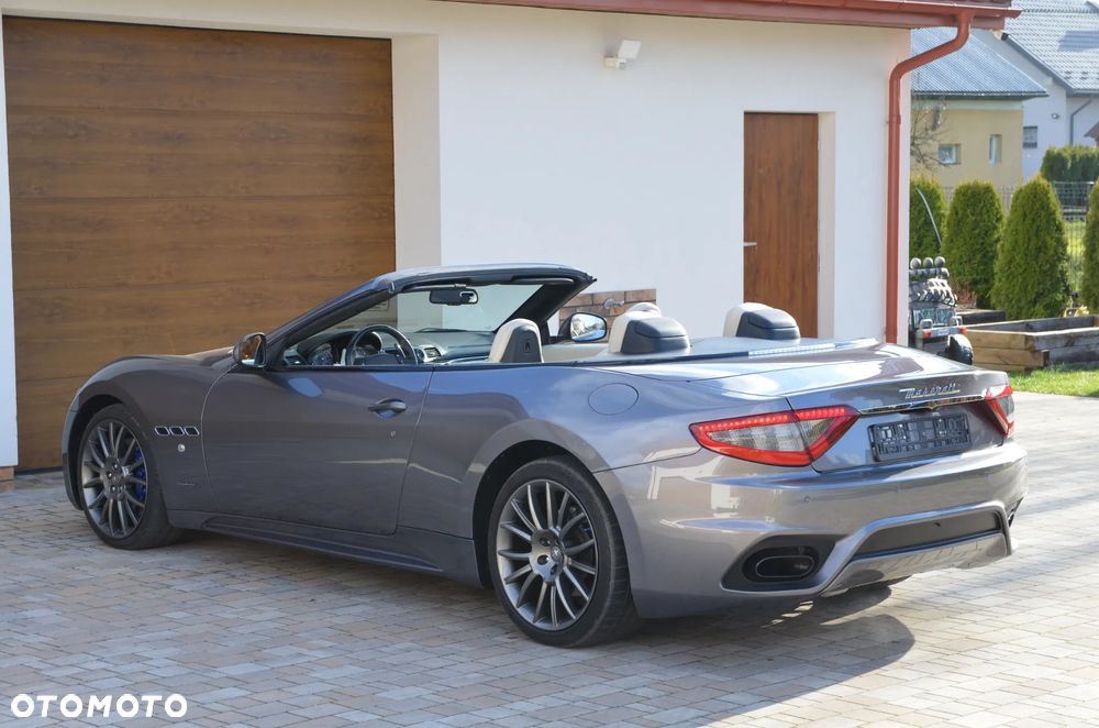 Maserati GranCabrio Sport - 22