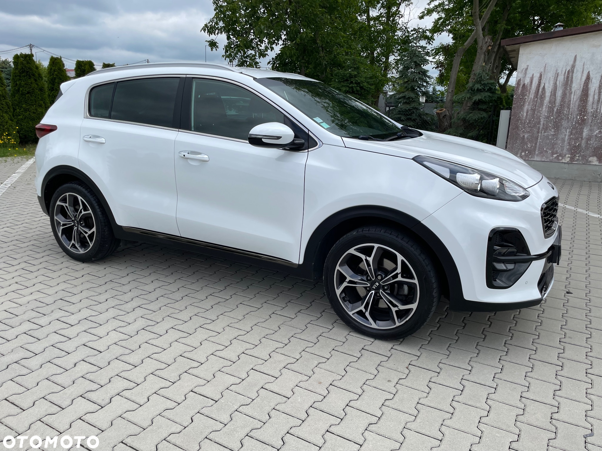 Kia Sportage 1.6 CRDI AWD Eco-Dynamics+ (48V M-H) DCT GT-Line - 4