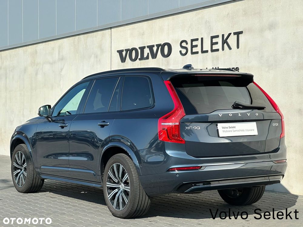 Volvo XC 90 - 9
