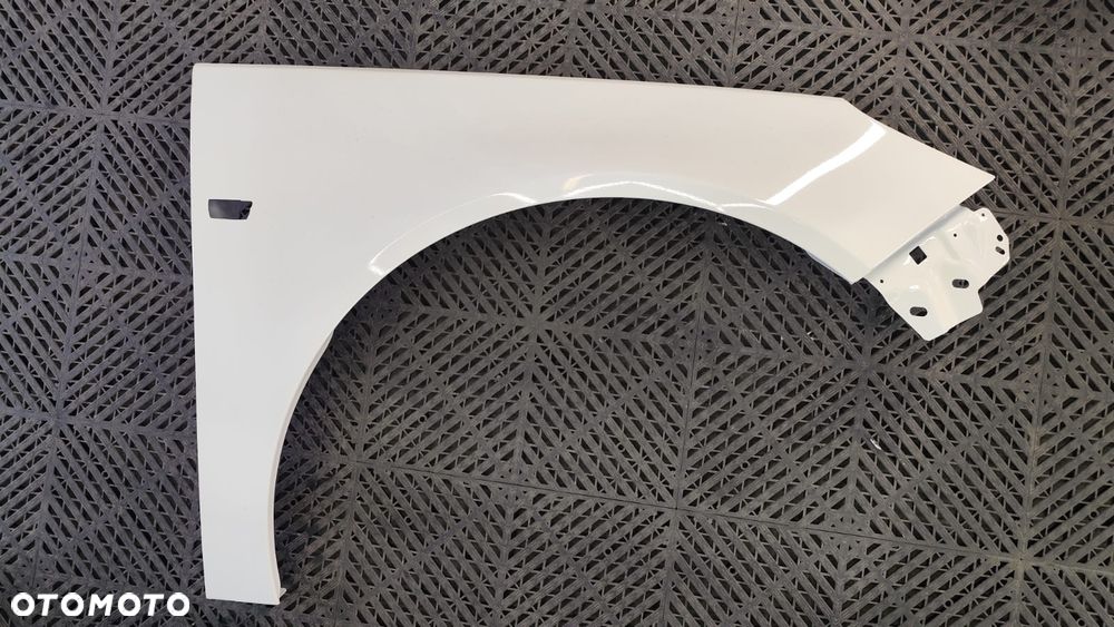 OPEL INSIGNIA A 07.08-03.17 błotnik prawy przód kolor 40R