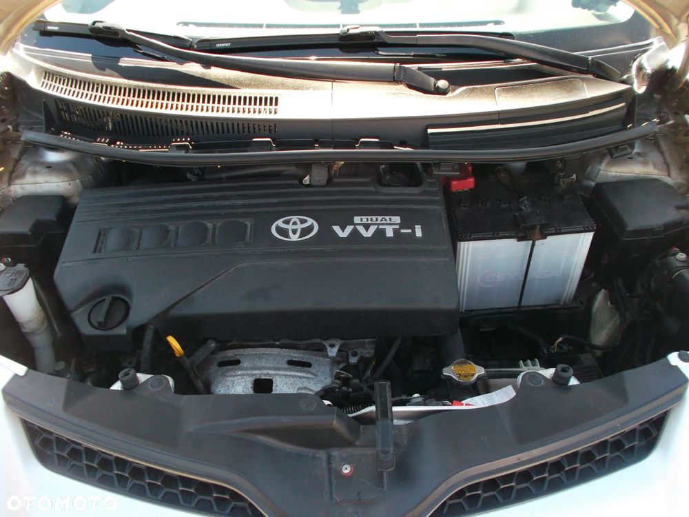 Toyota Urban Cruiser 1.33 4x2 Town - 10