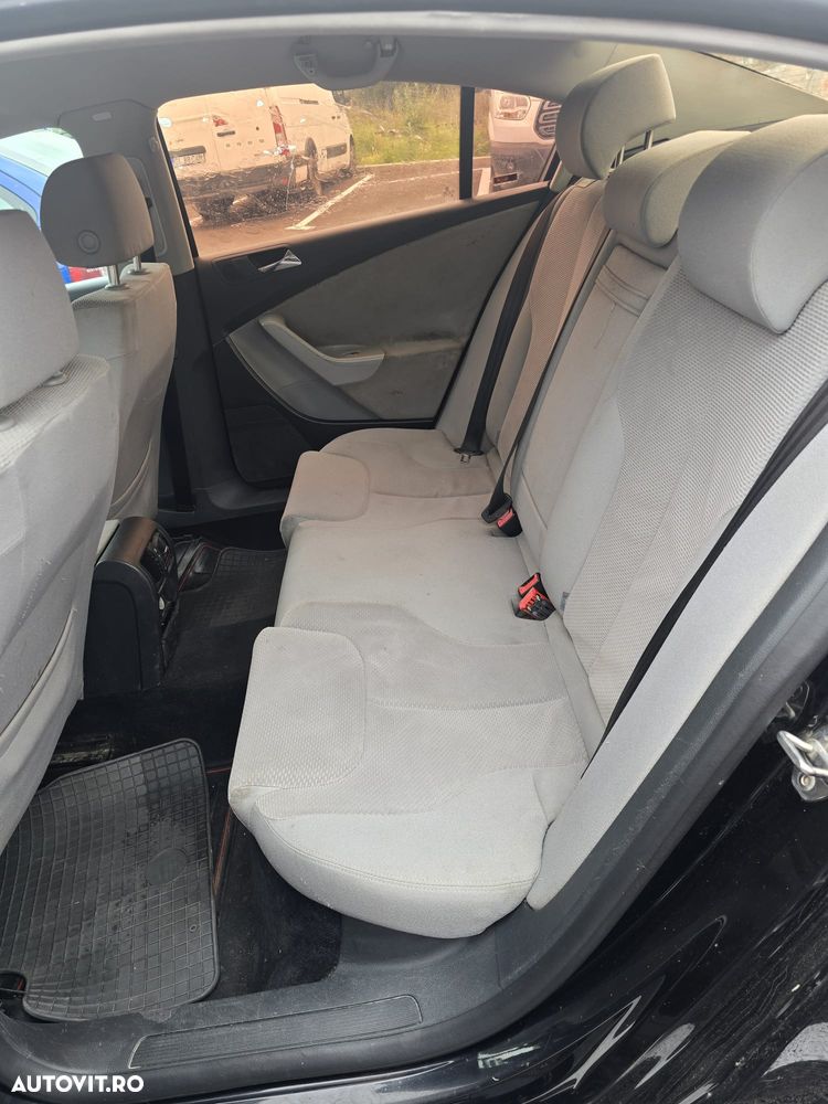 VOLKSWAGEN Jetta 2012 — imagine 9
