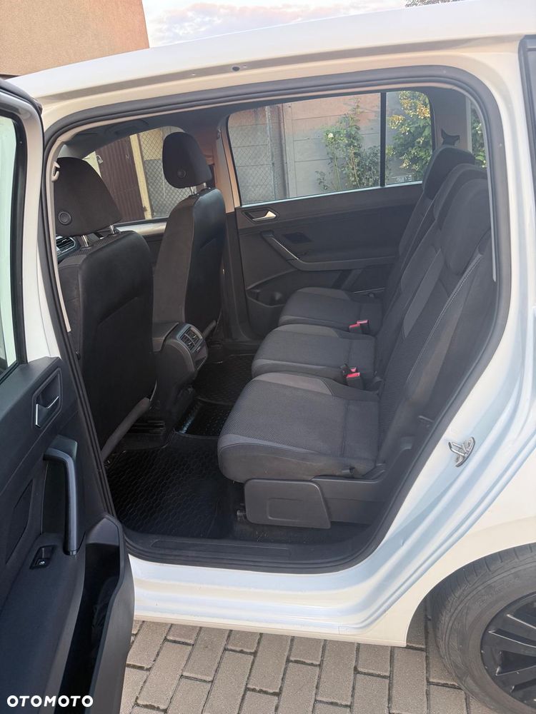 Volkswagen Touran 1.2 TSI BMT Comfortline - 8