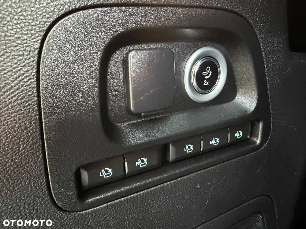 Ford S-Max 2.0 EcoBlue ST-LINE - 40