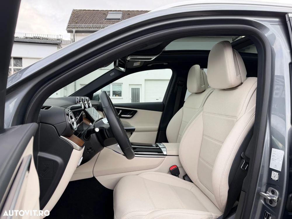Mercedes-Benz GLC 300 e 4Matic 9G-TRONIC Avantgarde Advanced - 14