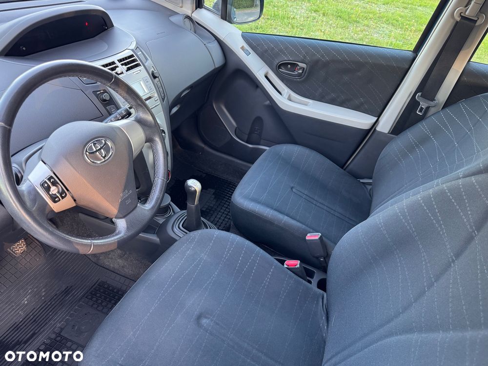 Toyota Yaris 1.0 Terra - 14