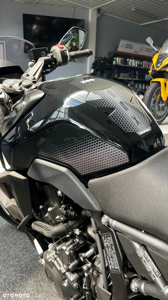 Suzuki GSX-R - 12