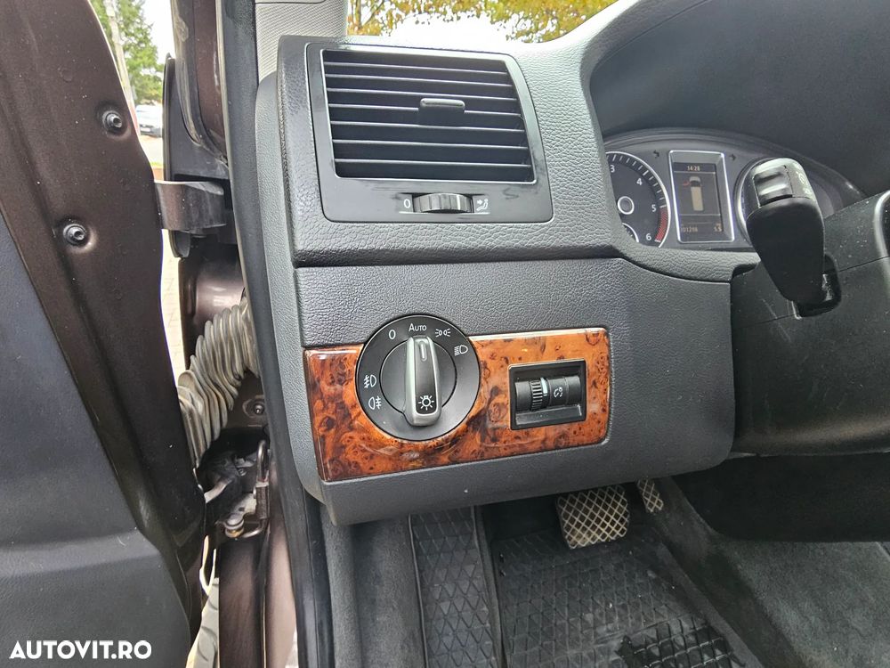 Volkswagen Multivan - 10