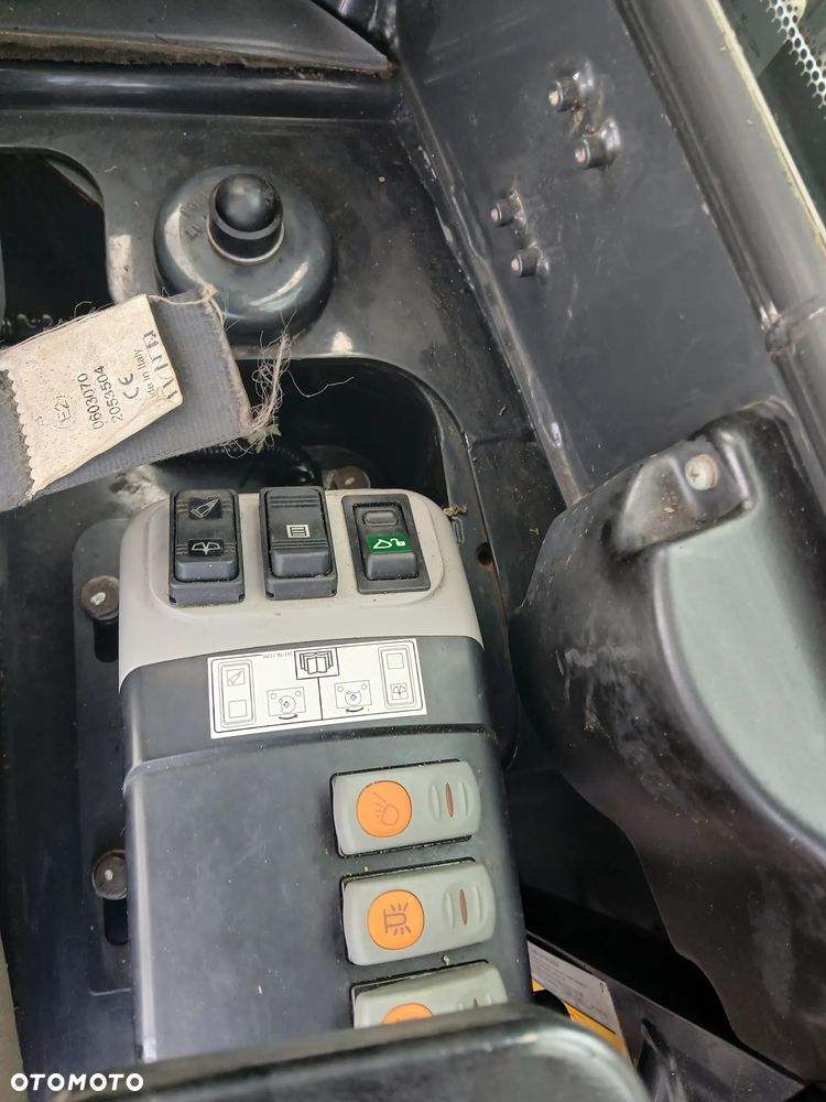 Komatsu PC26MR-3 2018rok szybkozłącze uchylne hydrauliczne sprowadzona - 31