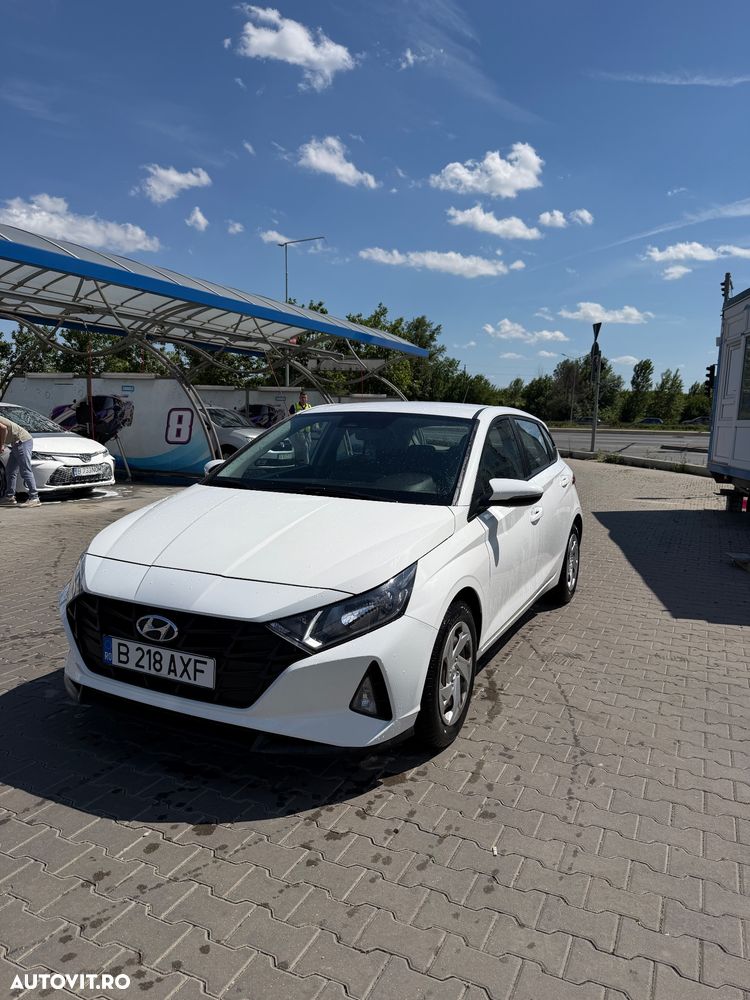 HYUNDAI i20