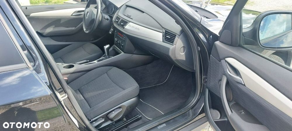 BMW X1 sDrive18i - 18