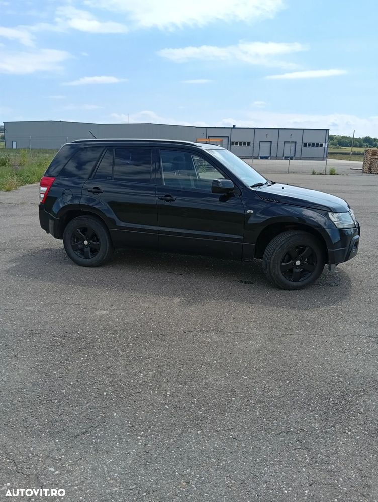 Suzuki Grand Vitara 1.9 DDiS Comfort DPF Limited - 6