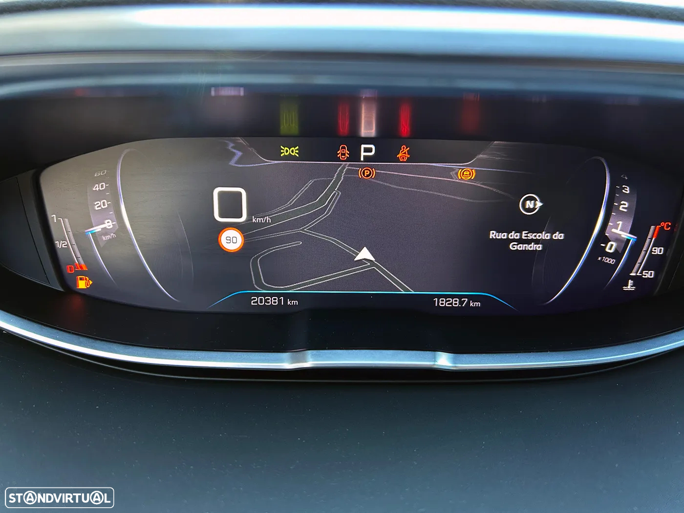 Peugeot 5008 1.5 BlueHDi Allure Pack EAT8 - 31