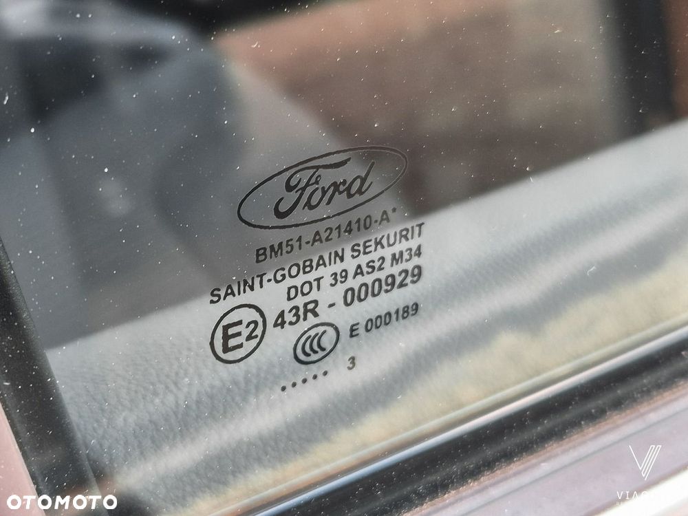 Ford Focus 1.6 EcoBoost Titanium - 32