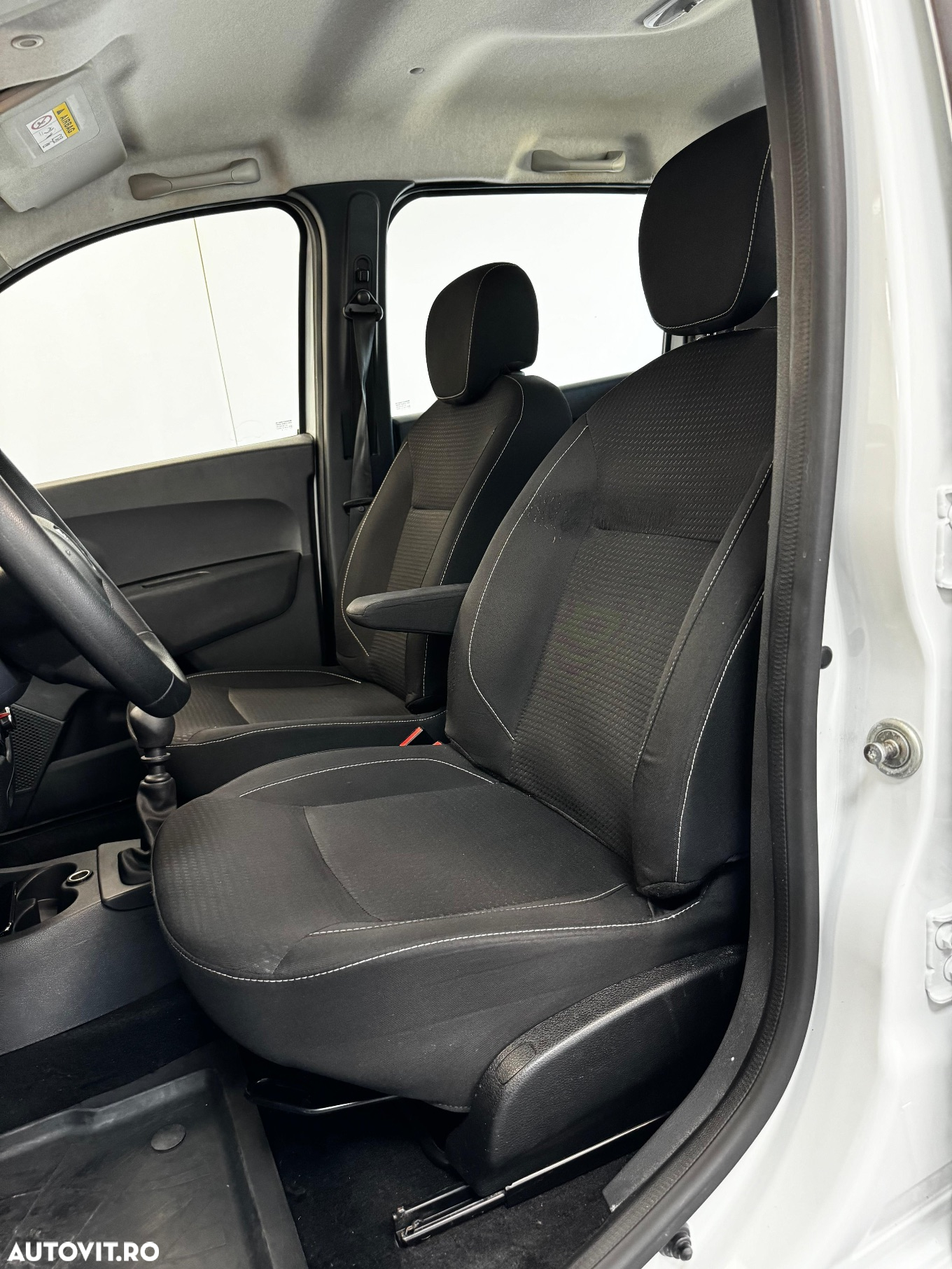 Dacia Lodgy 1.5 Blue dCi Laureate - 16