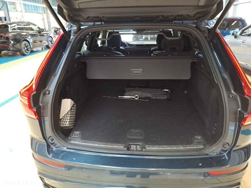 Volvo XC 60 B4 D AWD Ultimate Dark - 7
