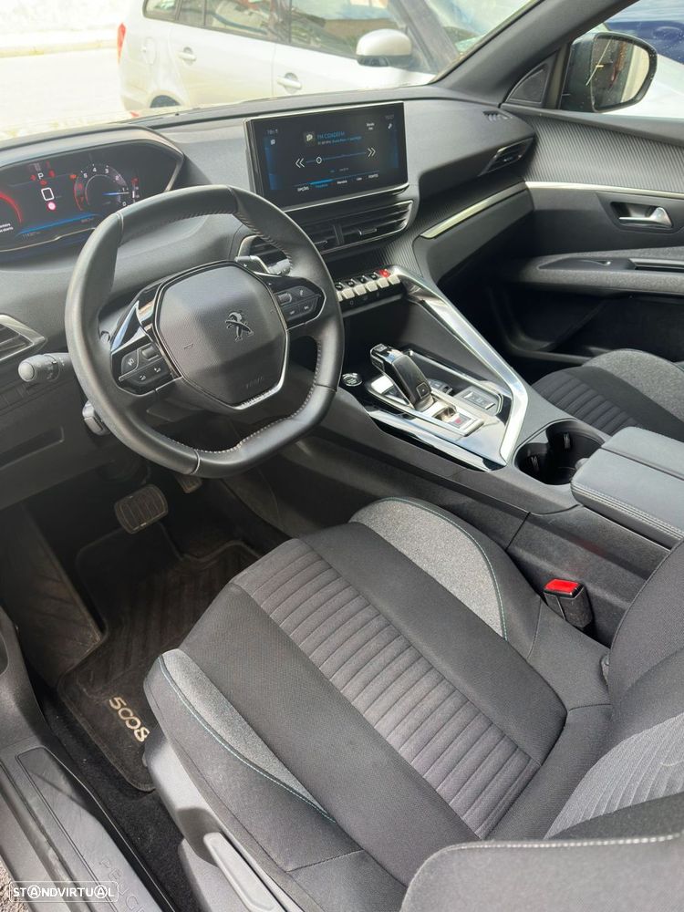 Peugeot 5008 1.2 PureTech Allure EAT8 - 8