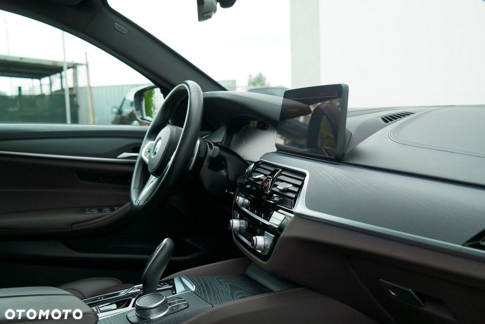 BMW Seria 5 - 13