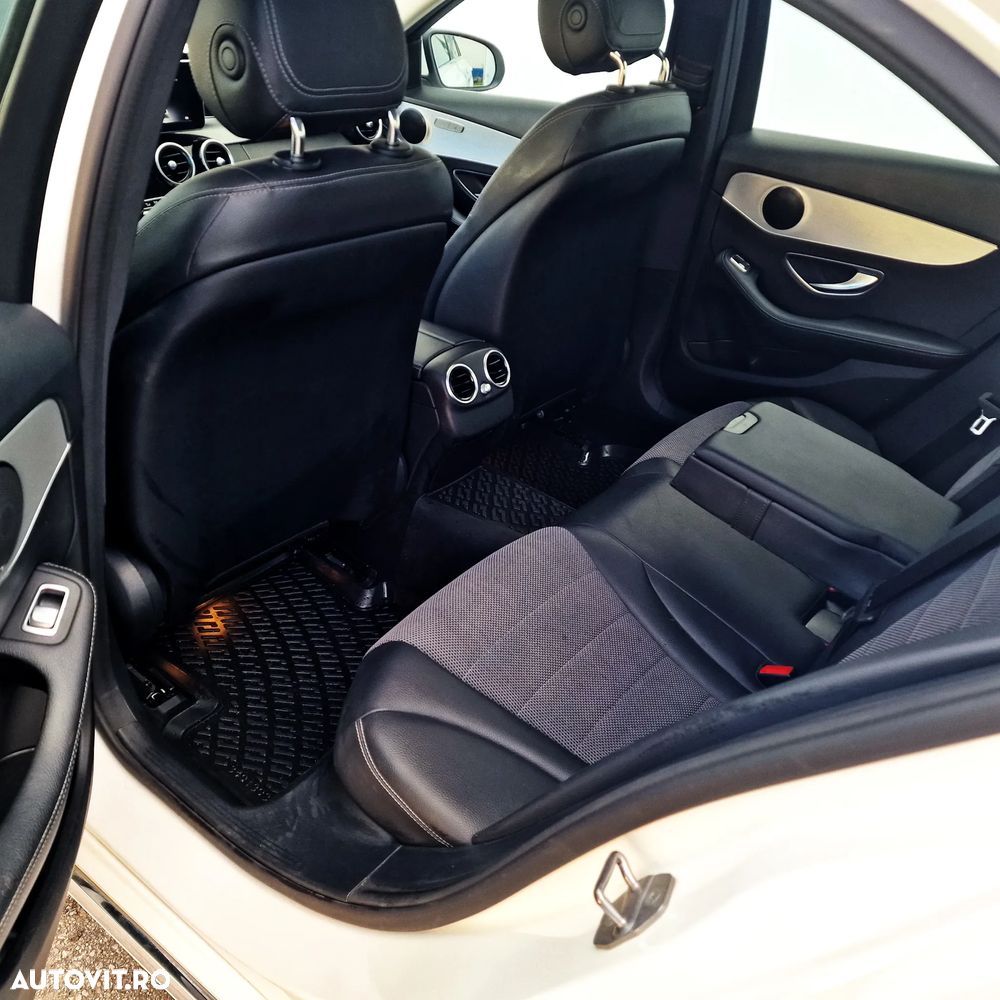 Mercedes-Benz C - 13