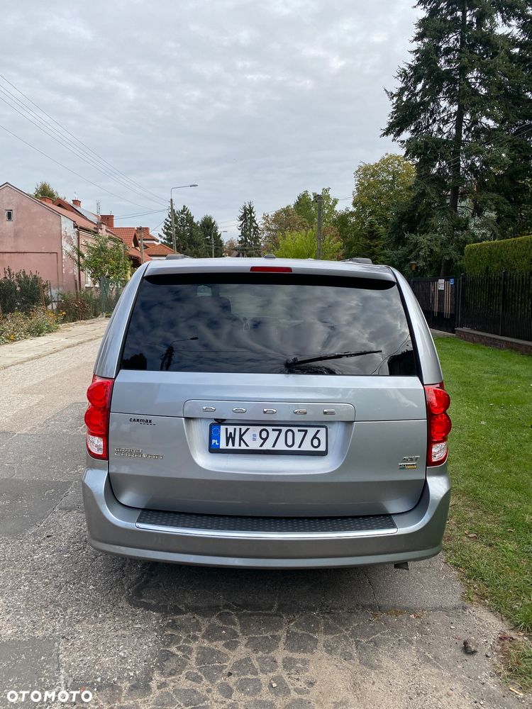 Dodge Grand Caravan - 6