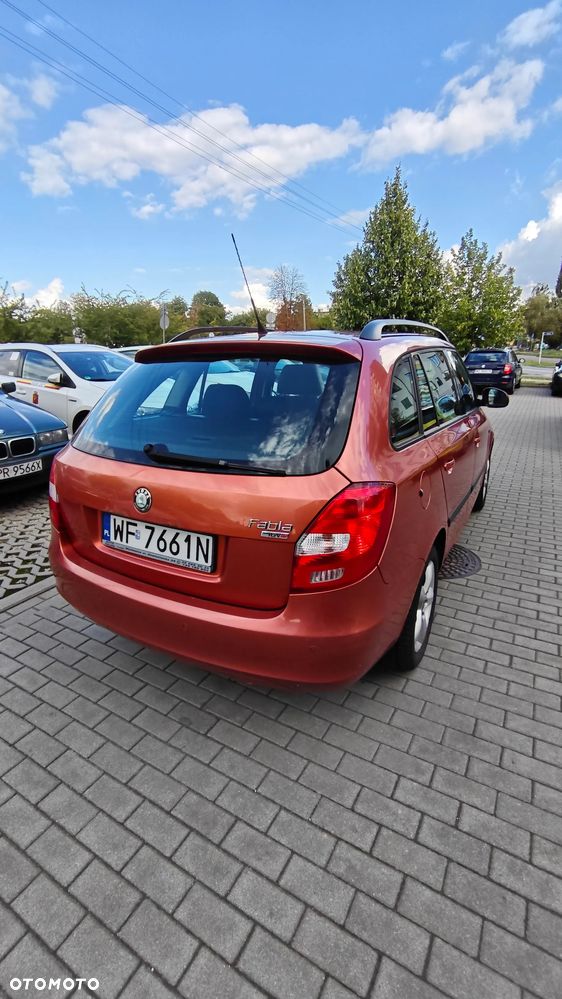 Skoda Fabia 2009 photo 4