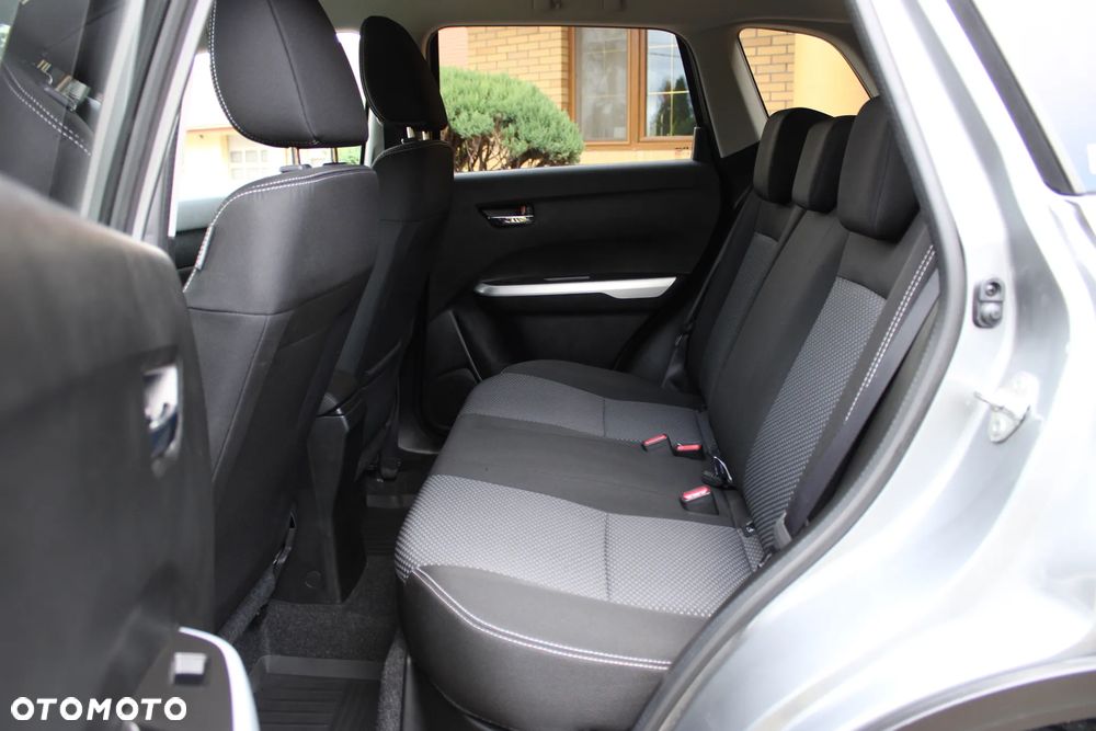 Suzuki Vitara 1.6 Comfort 2WD - 19
