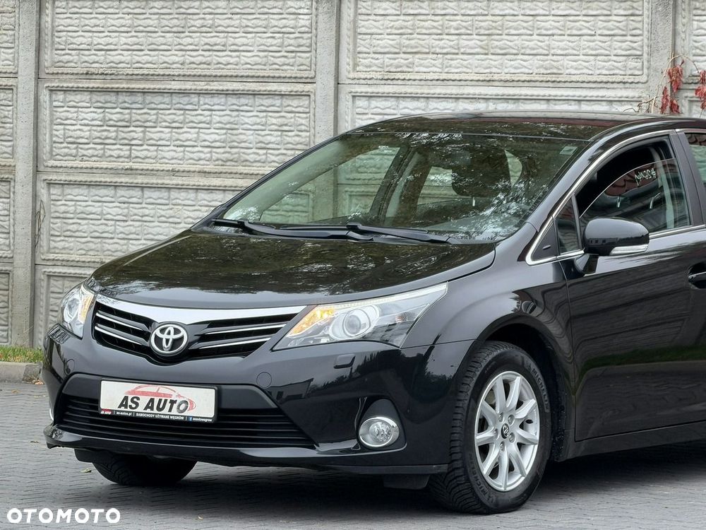 Toyota Avensis 1.8 Premium MS - 31
