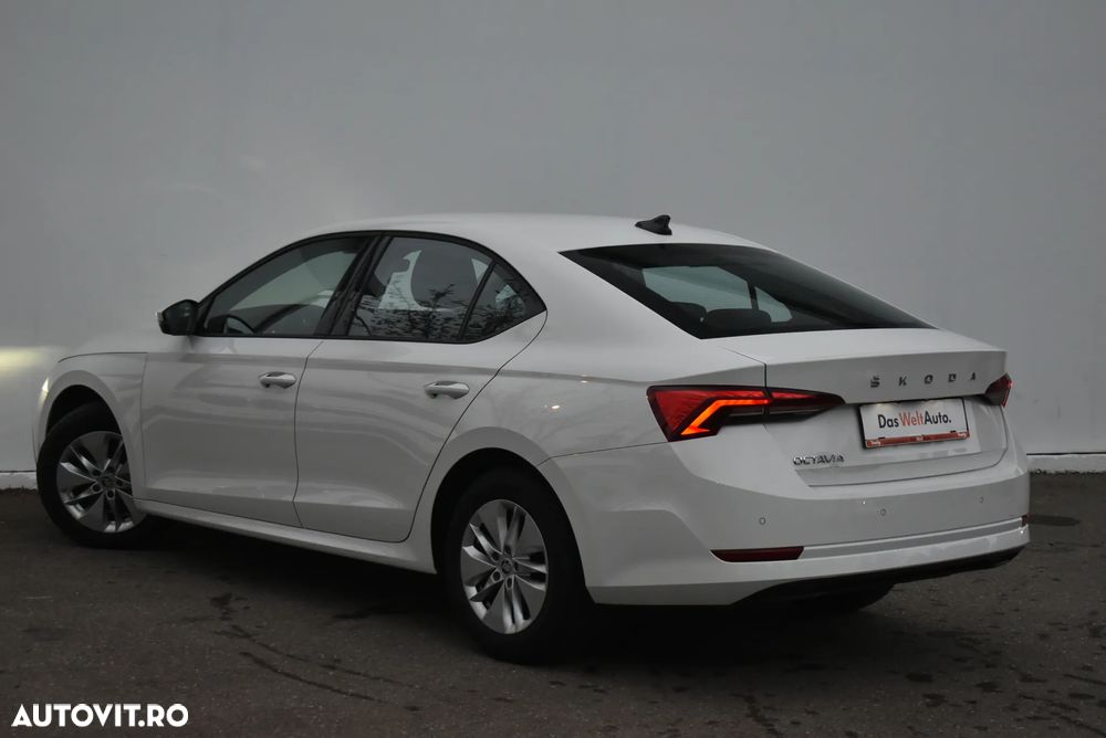 Skoda Octavia 2.0 TDI DSG Ambition - 3