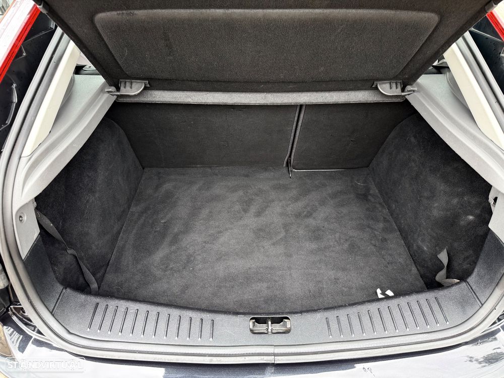 Ford Focus 1.6 TDCi Titanium - 19