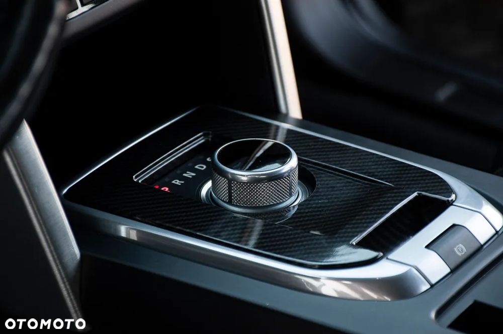 Land Rover Discovery Sport - 24