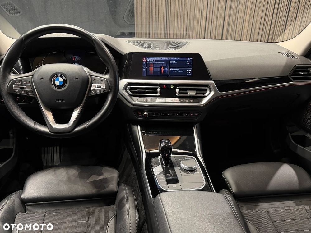 BMW Seria 3 318i Sport Line - 8