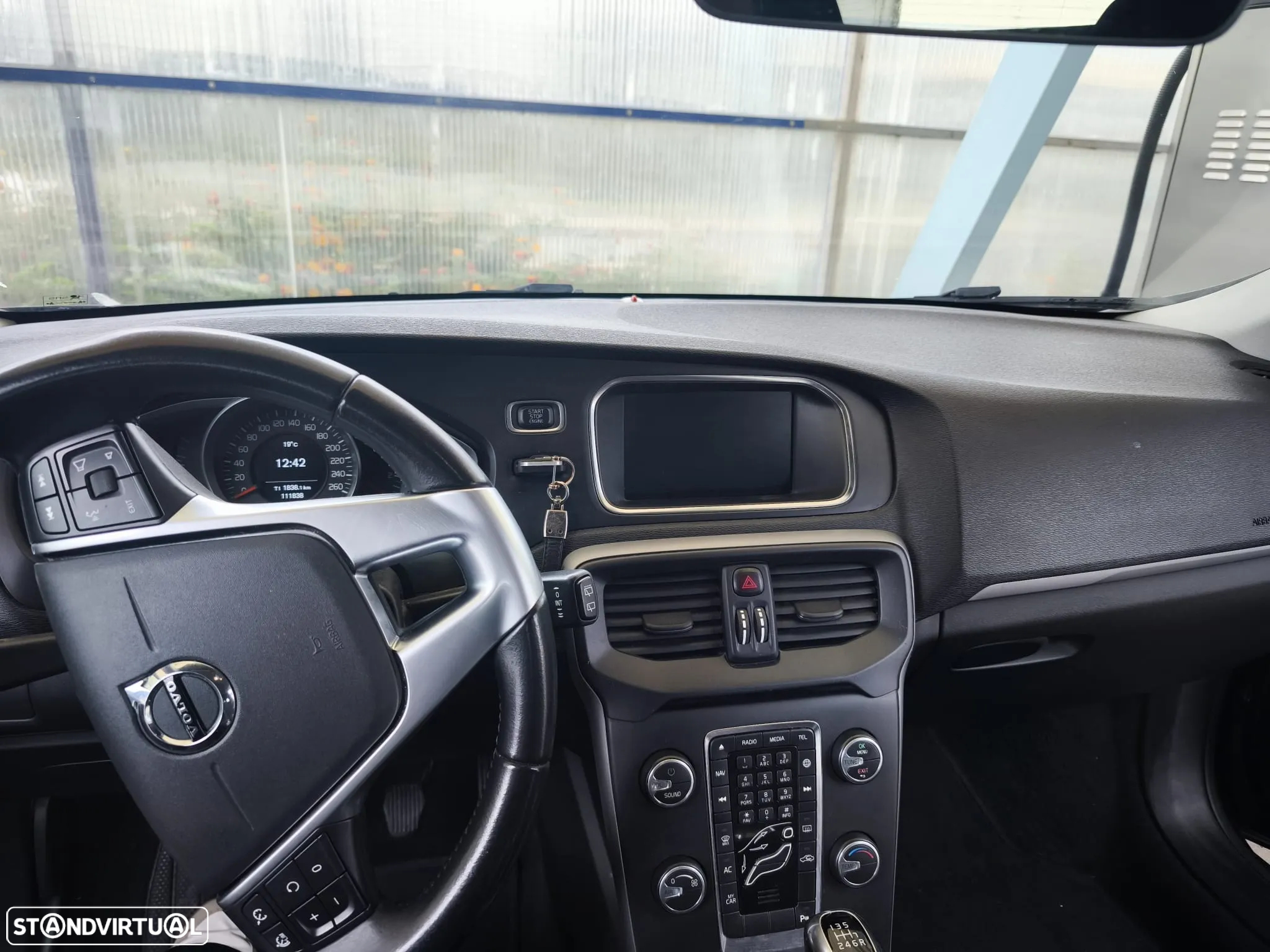 Volvo V40 2.0 D3 Momentum - 6