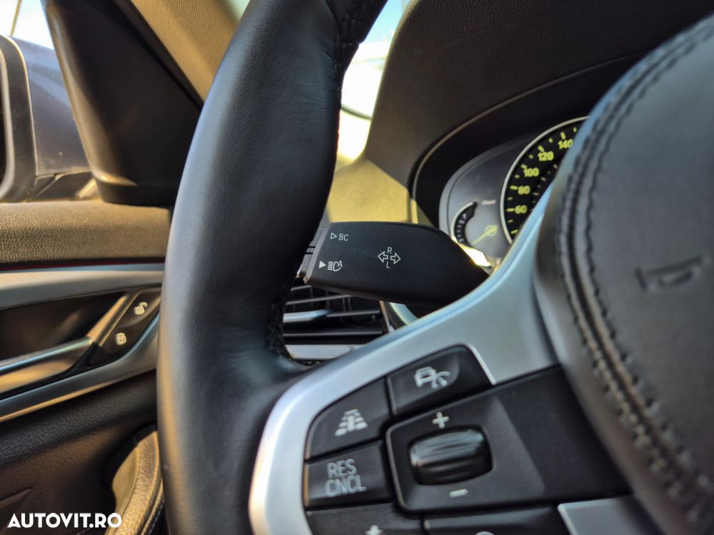 BMW Seria 5 520d Efficient Dynamics Edition Aut. Sport Line - 18