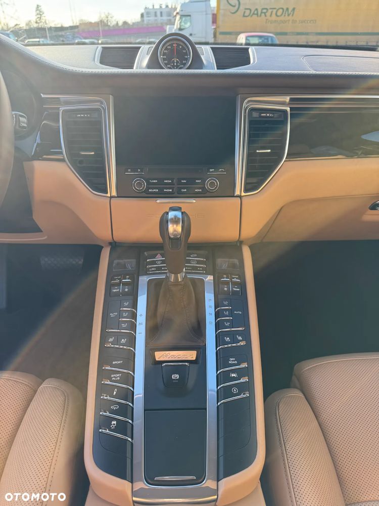 Porsche Macan - 16
