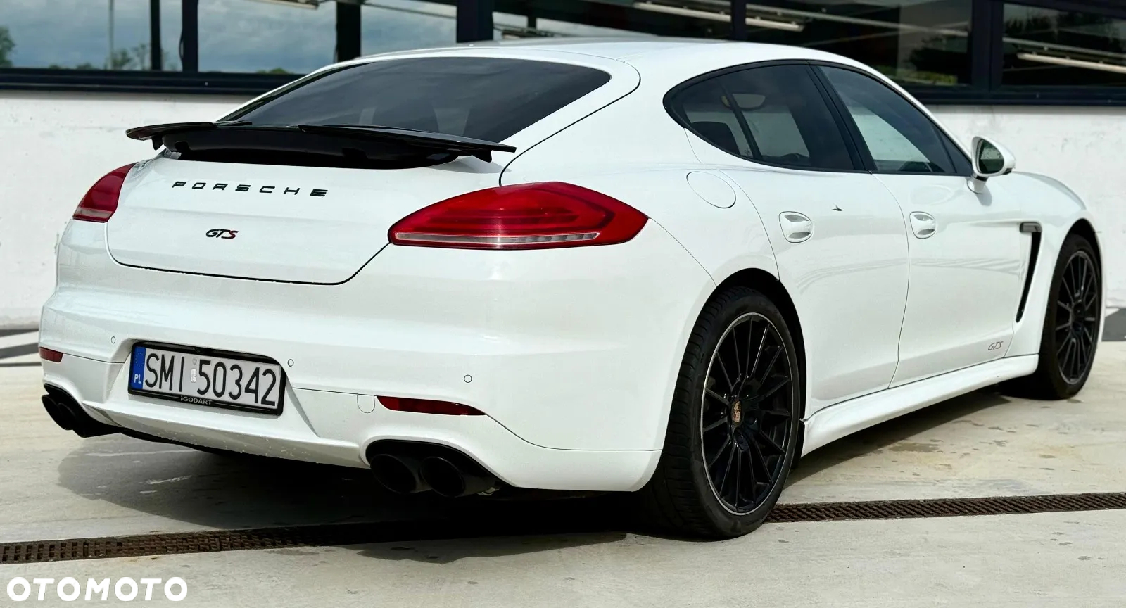Porsche Panamera GTS PDK - 9