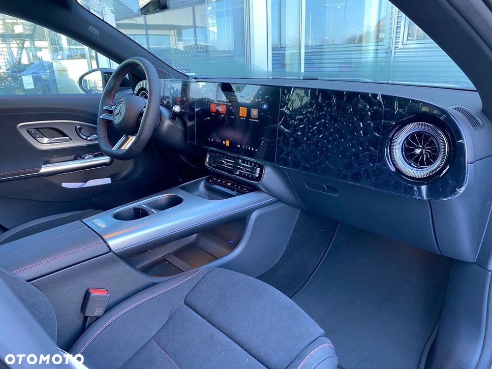 Mercedes-Benz CLA - 17