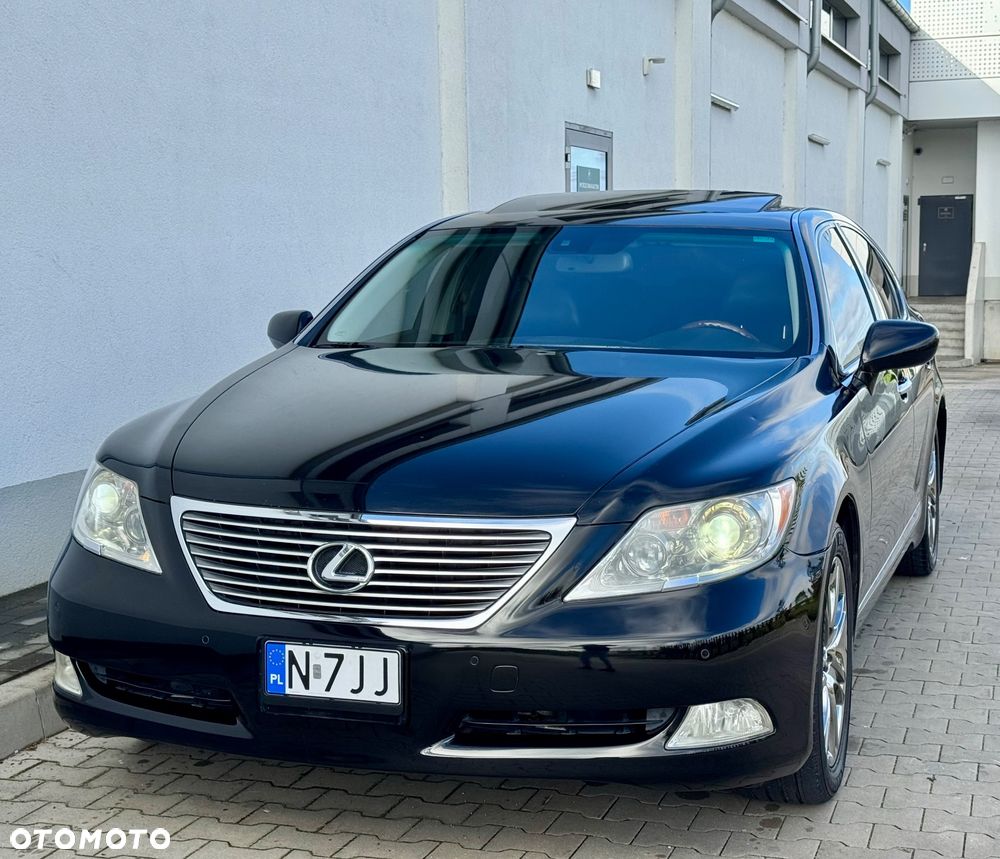 Lexus LS - 33