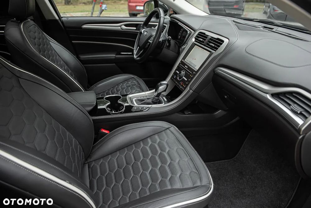 Ford Mondeo 2.0 EcoBlue VIGNALE - 38