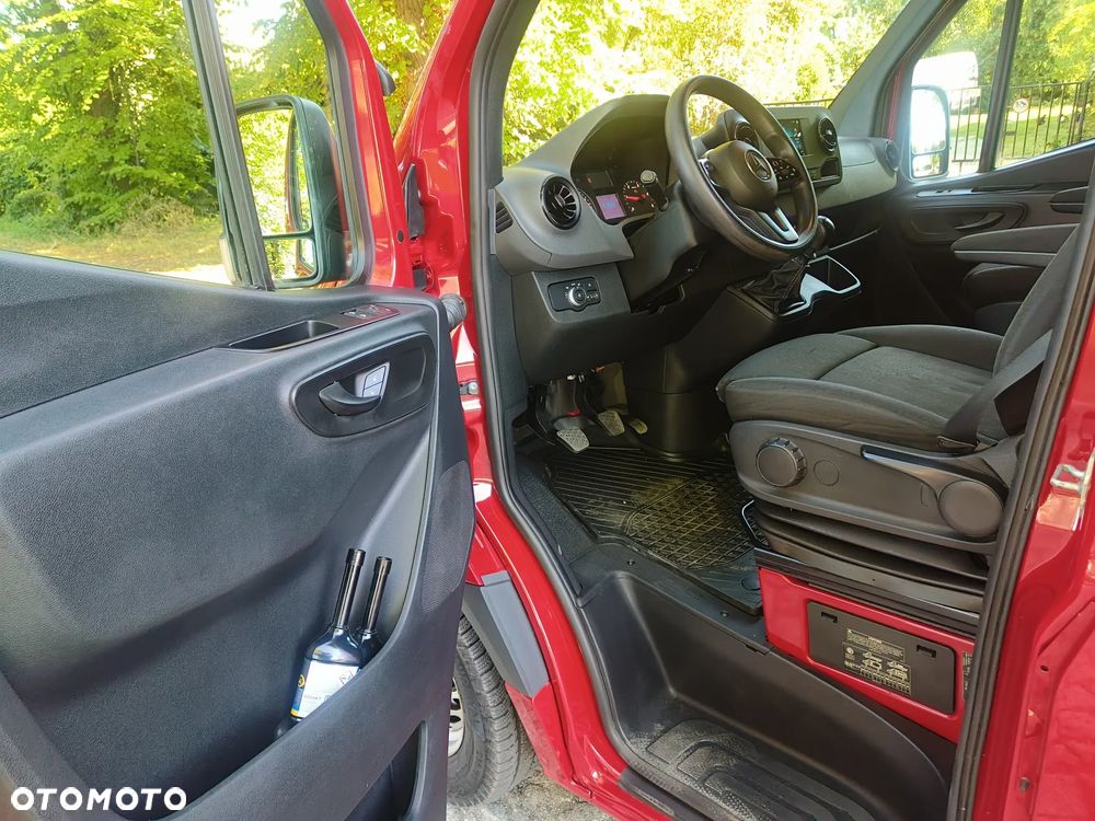 Mercedes-Benz Sprinter - 18