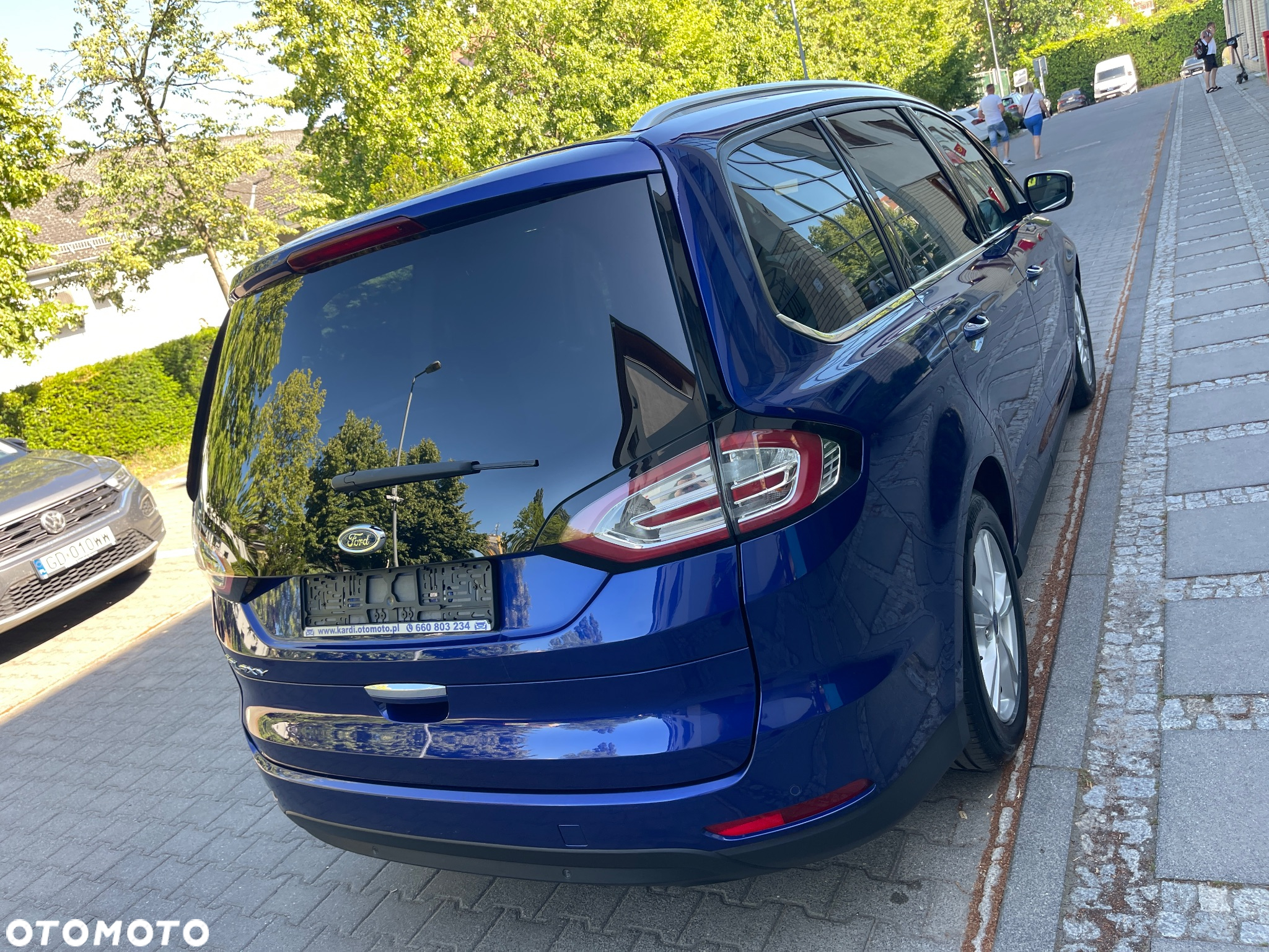 Ford Galaxy - 8