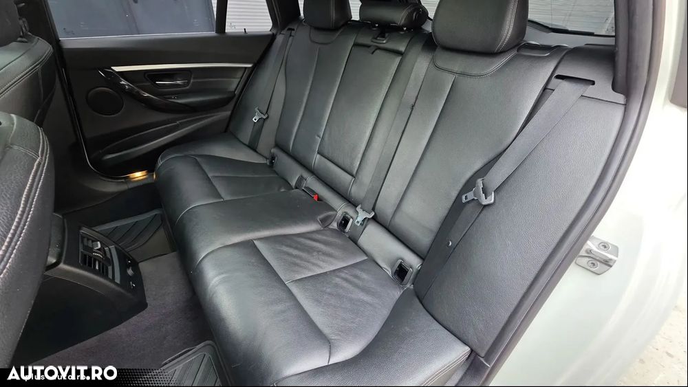 BMW Seria 3 328i xDrive AT Sport Line - 10