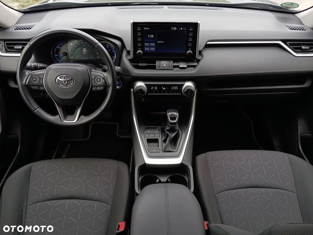 Toyota RAV4 - 6