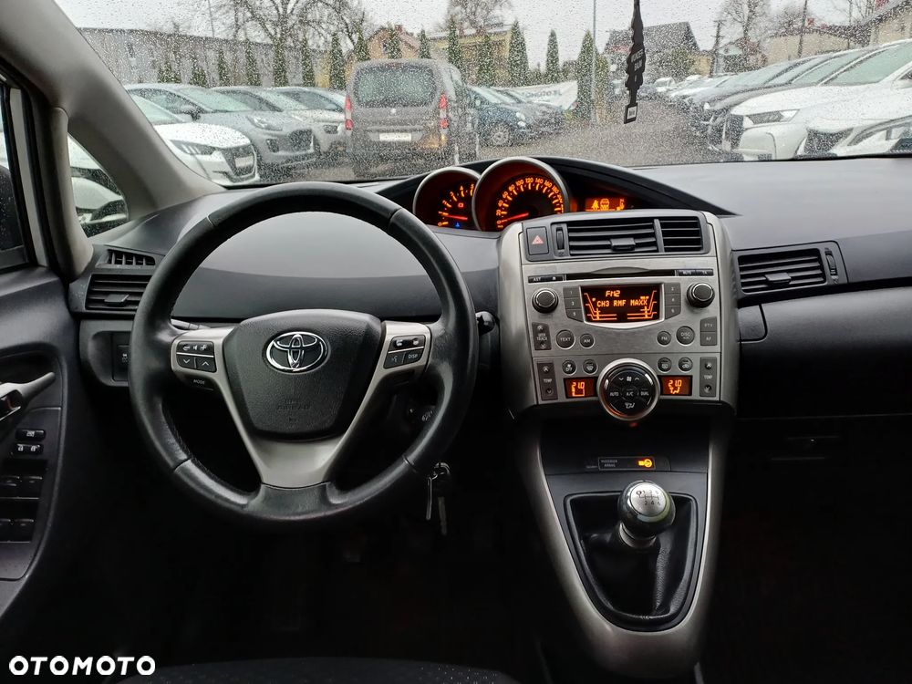 Toyota Verso 2.0 D-4D 2010 7os - 22