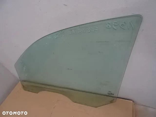 SZYBA BOCZNA DRZWI PRAWY PRZÓD  FOCUS MK1 LIFT NR1398 - 4