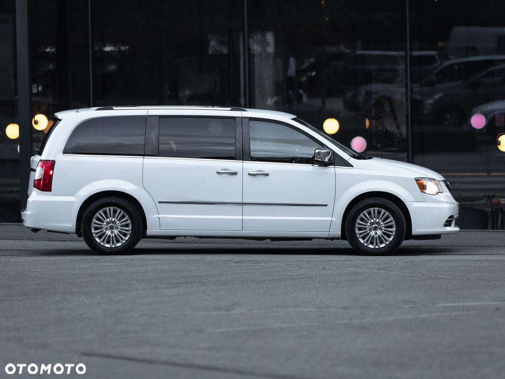 Lancia Voyager 3.6 Platinum - 9